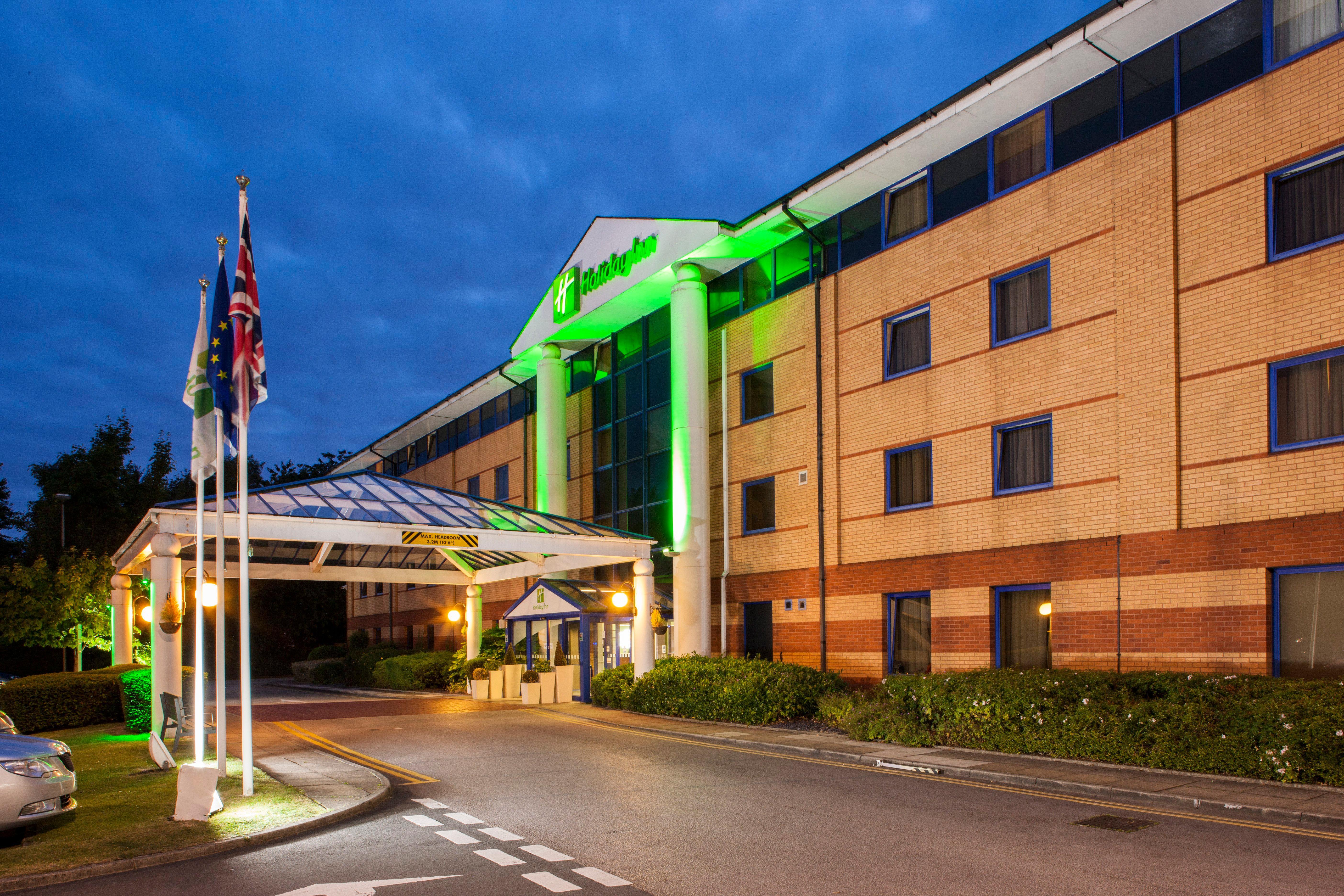 Holiday Inn Warrington By Ihg Exterior photo