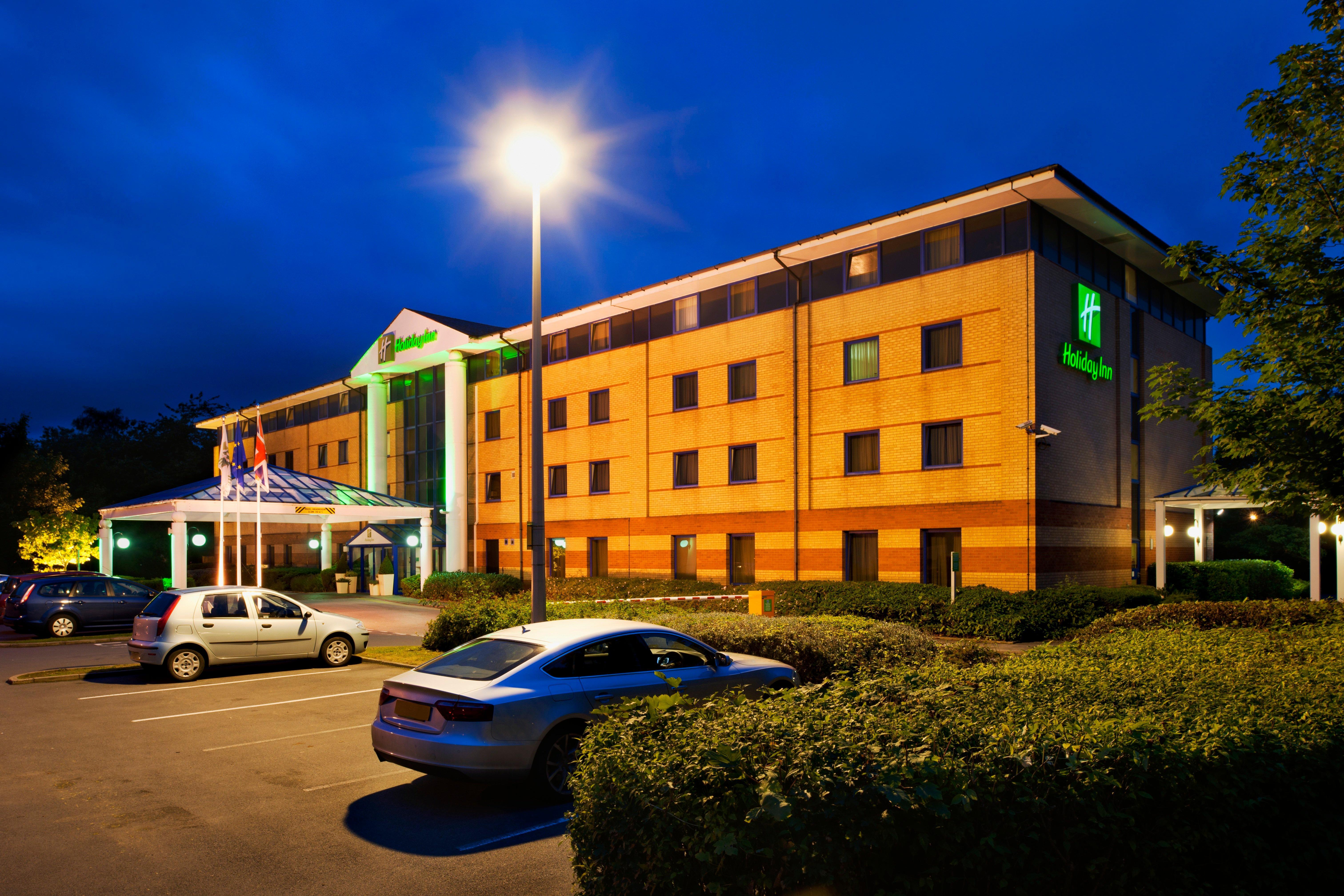 Holiday Inn Warrington By Ihg Exterior photo