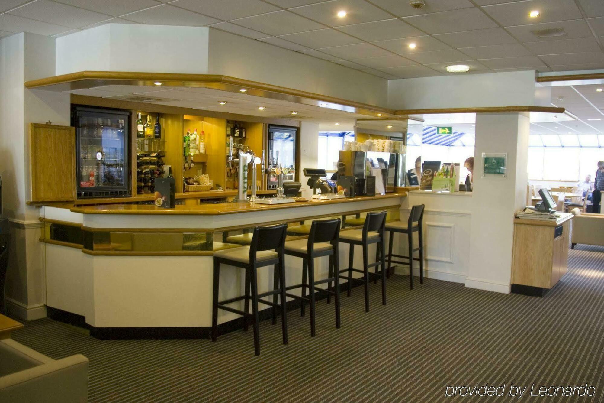 Holiday Inn Warrington By Ihg Restaurant photo